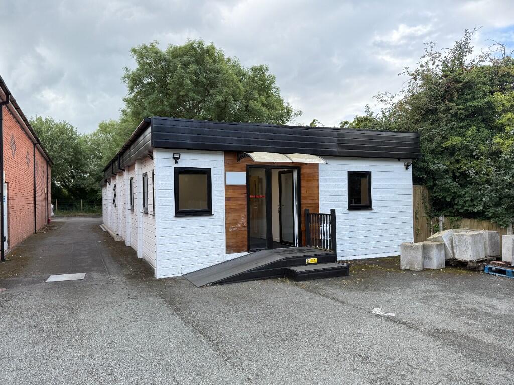 Main image of property: Oakmere Lane, Frodsham, Cheshire, WA6