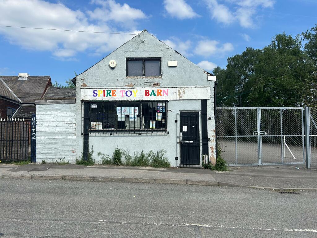 Commercial property for rent in 1, Stone Lane, New Whittington