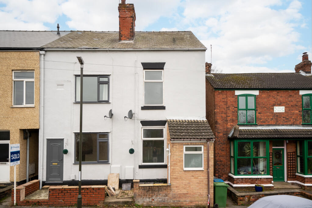 Main image of property: 33 Wharf Lane, Staveley, Chesterfield S43 3TZ