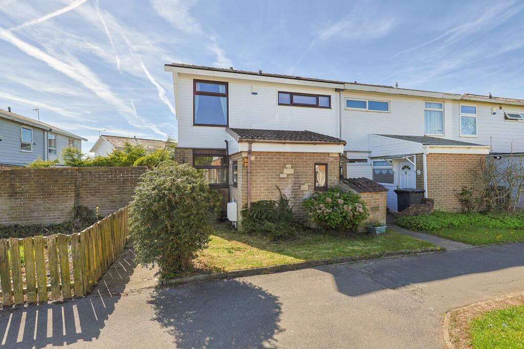 Main image of property: 21 Hazlebarrow Road, Sheffield S8 8AU