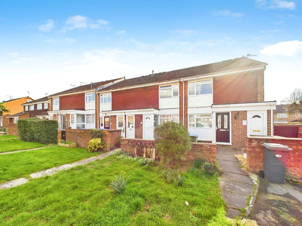 Main image of property: Owlscastle Close, Horsham