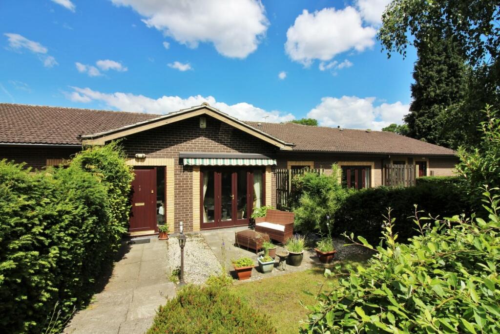 Main image of property: Stoneleigh Road, Bubbenhall, Coventry, Warwickshire, CV8