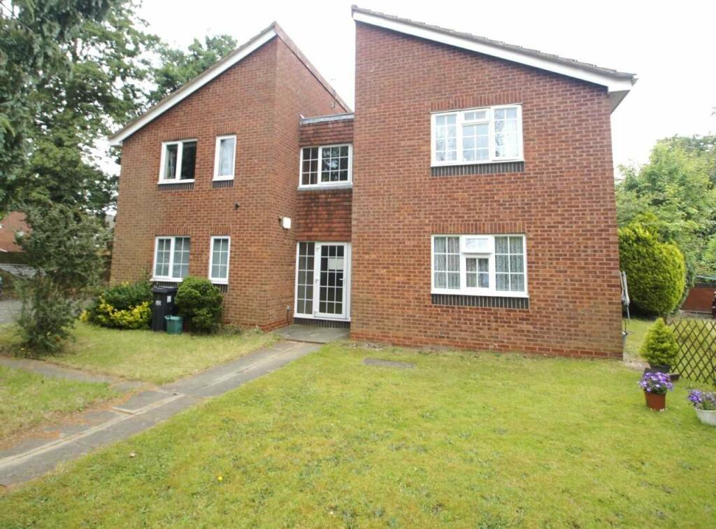 Main image of property: Ebourne Close, Kenilworth, Warwickshire, CV8