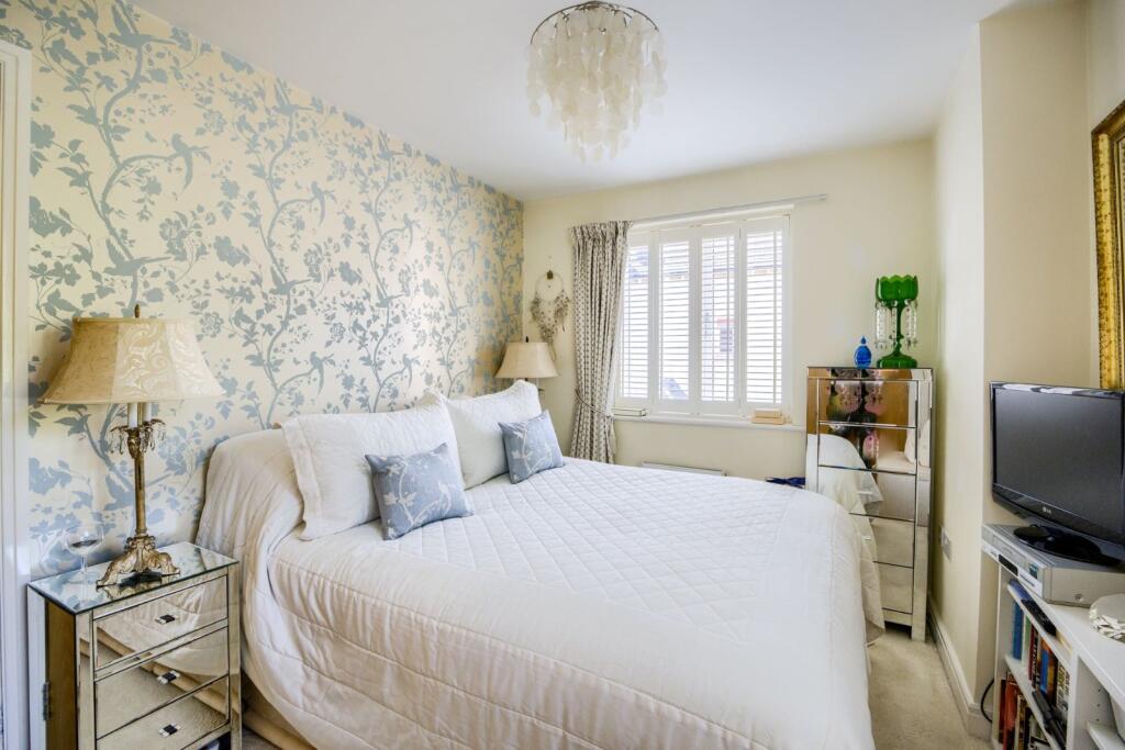 Additional property image - Laneham Place, Kenilworth, Warwickshire, CV8