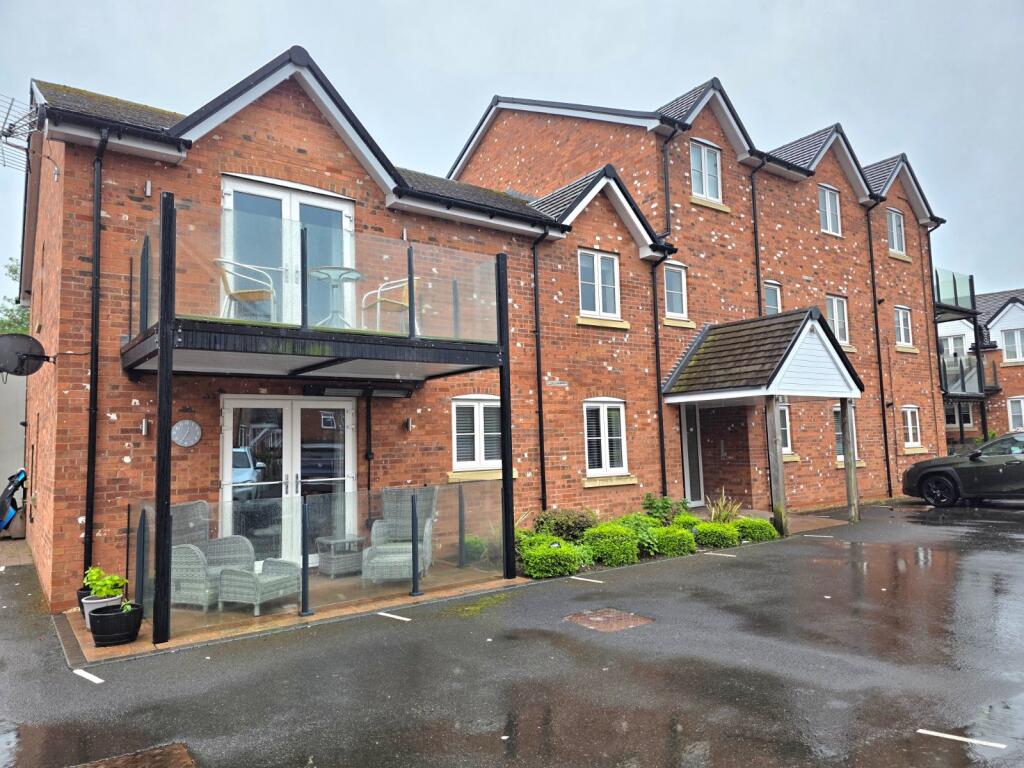Main image of property: Warwick Road, Kenilworth, Warwickshire, CV8