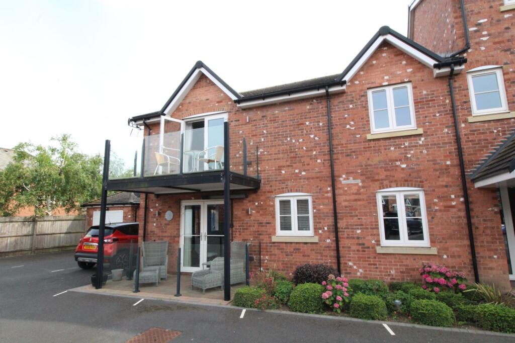 Main image of property: Warwick Road, Kenilworth, Warwickshire, CV8