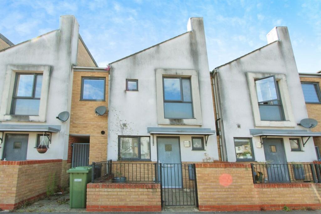 Main image of property: Ovington Gardens, Eastleigh, SO50