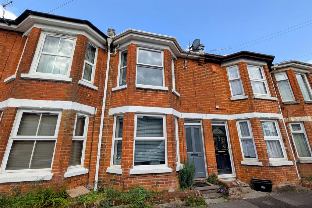 Main image of property: Queens Road, SO15
