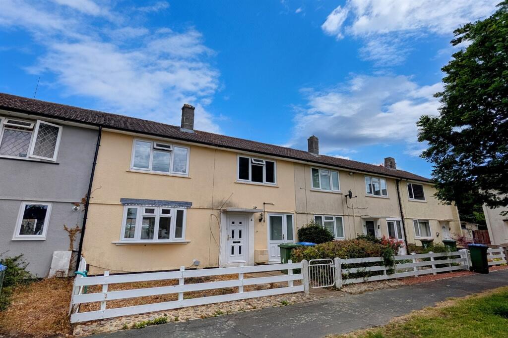 Main image of property: Thorness Close, SO16