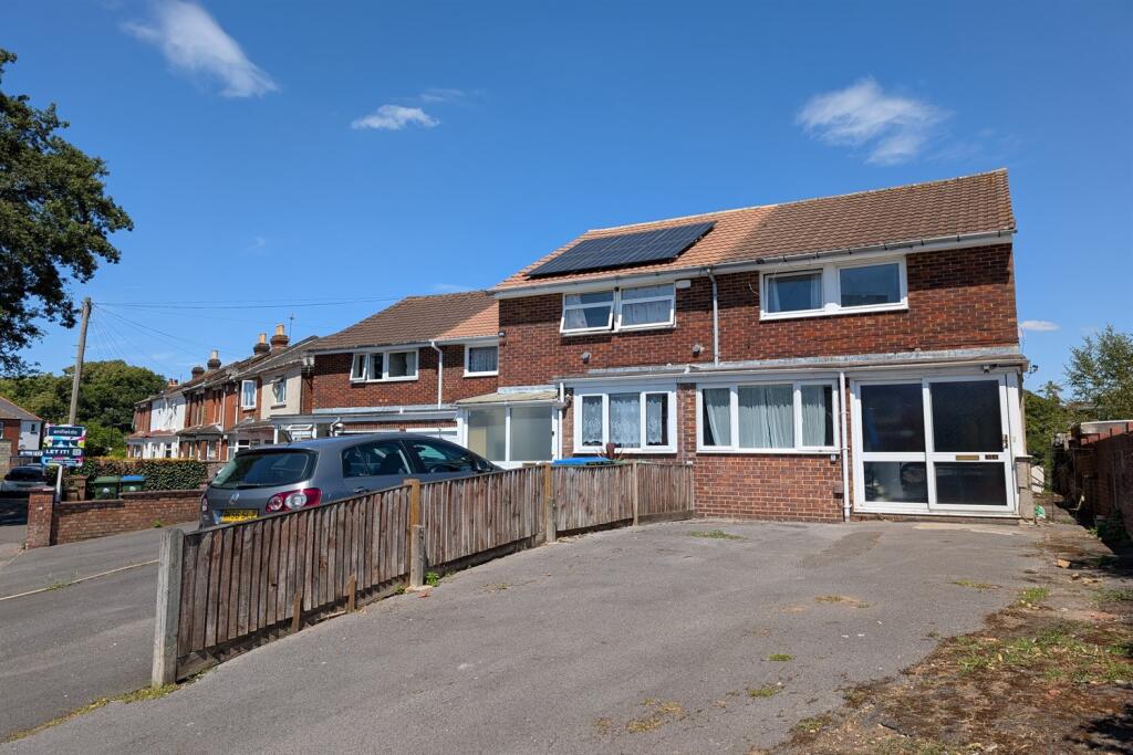 Main image of property: Salem Street, SO15