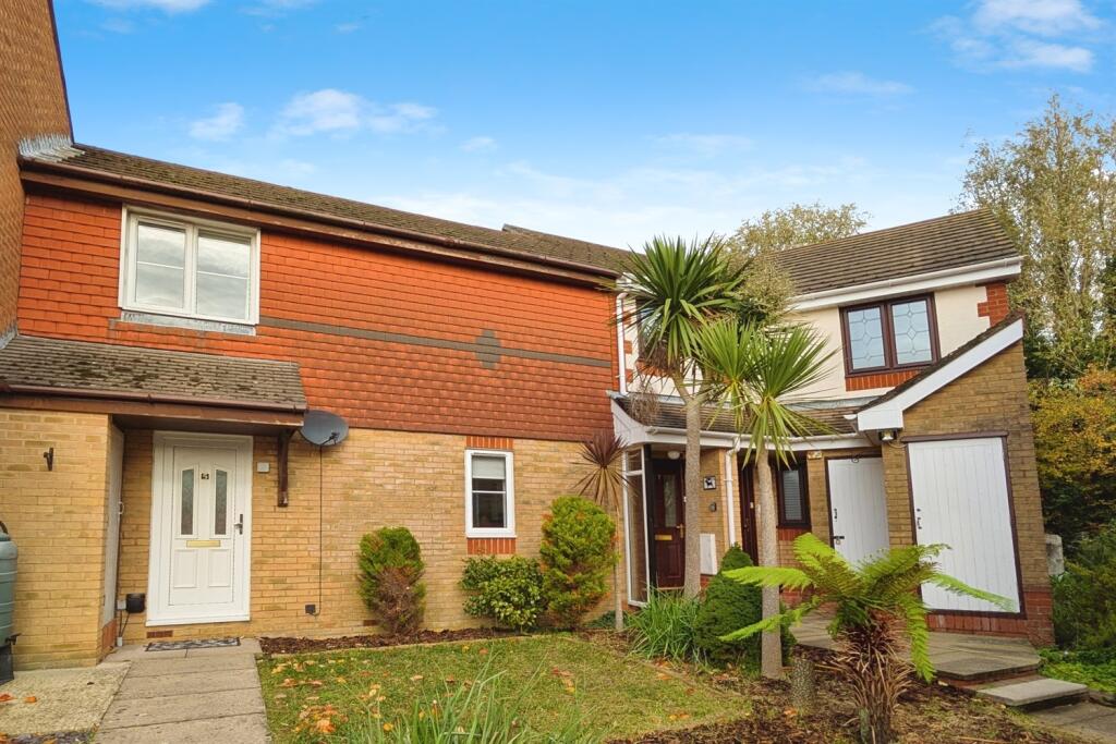 Main image of property: Dundonald Close, SO19