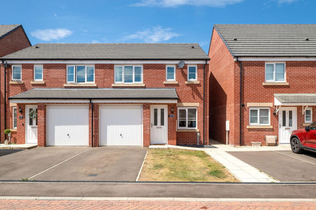 Main image of property: 10 Burrows Close, Waddington, Lincoln, LN5 9ST