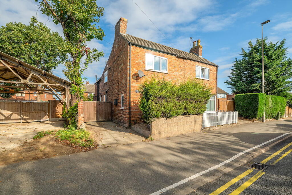 Main image of property: 443 Newark Road, Lincoln, LN6 8RT