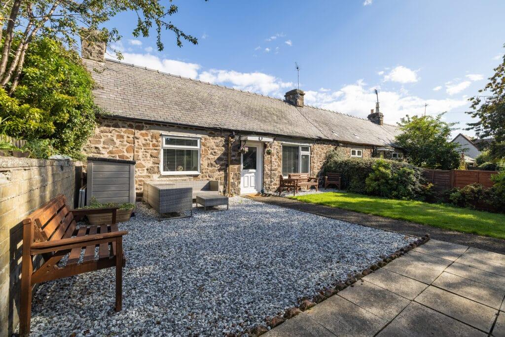 Main image of property: 5 Claypotts Court, Broughty Ferry, DD5 1LJ