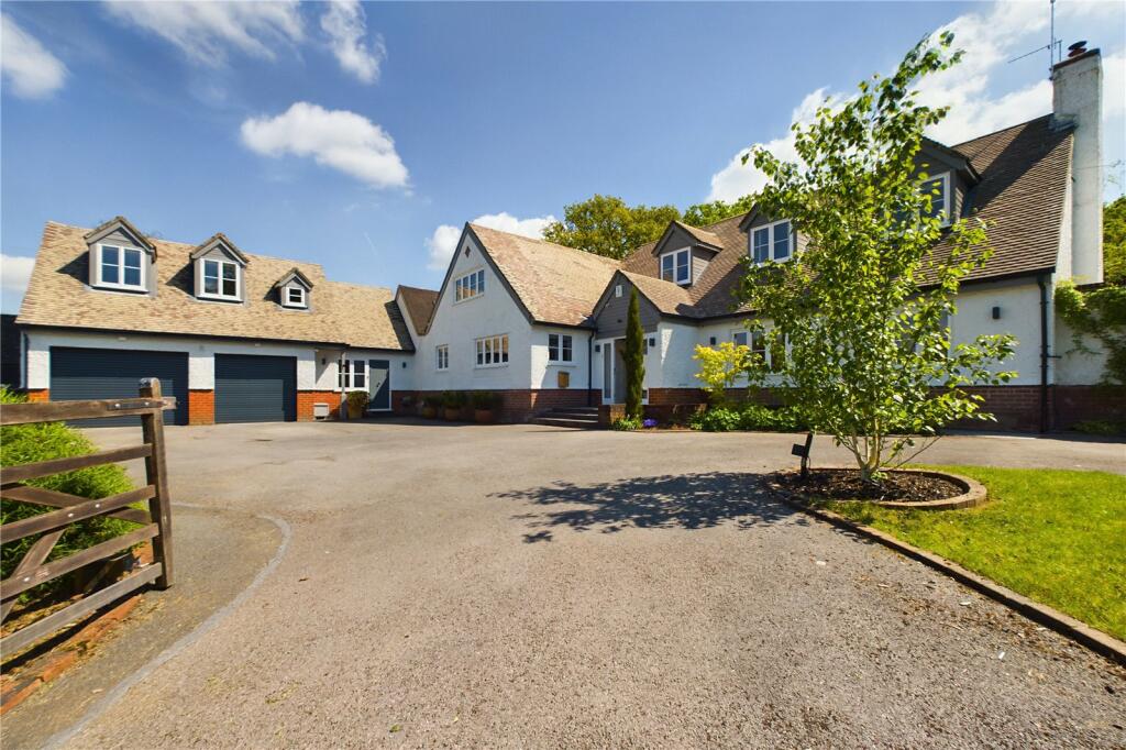 5 bedroom detached house for sale in Aldworth Road, Upper Basildon