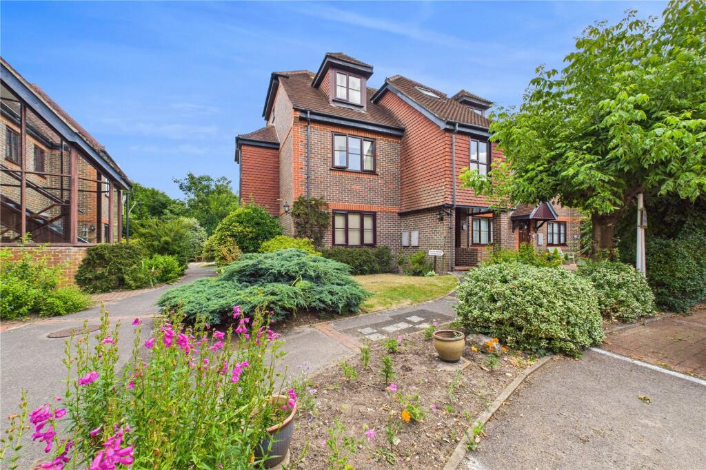 Main image of property: Willows Court, Station Road, Pangbourne, Reading, RG8