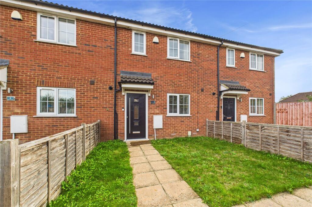 Main image of property: Macs Close, Padworth, RG7 5FN, RG7