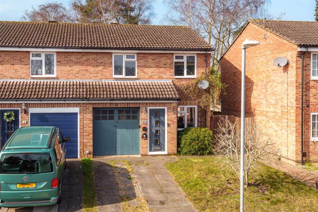 Main image of property: Appletree Way, Owlsmoor, Sandhurst, Berkshire, GU47