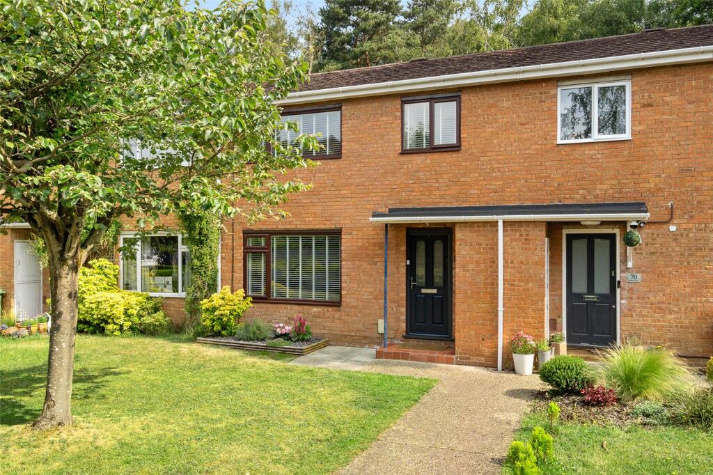 Main image of property: Oxford Road, Owlsmoor, Sandhurst, Berkshire, GU47