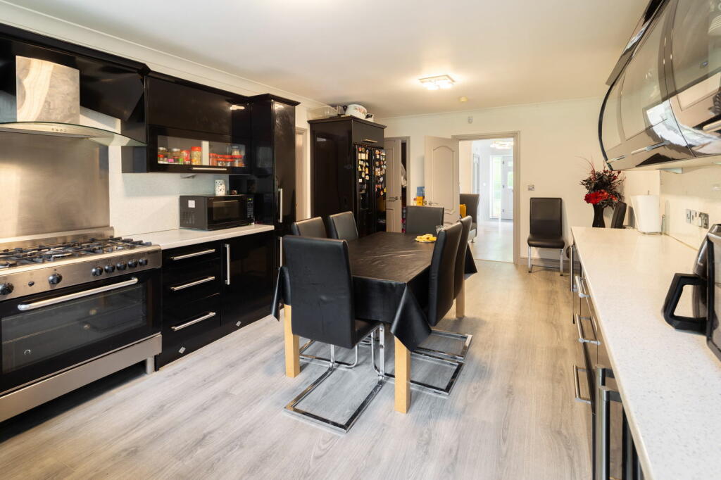 Additional property image - Grange Park Drive, Bingley, BD16 1NJ