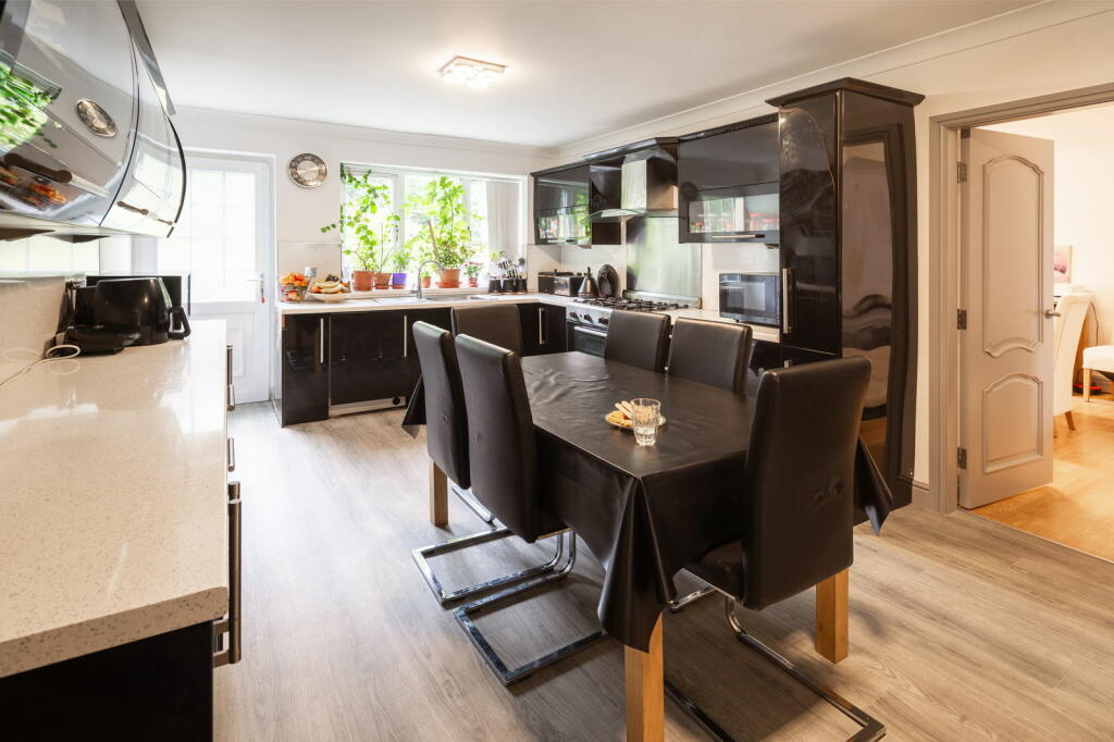 Additional property image - Grange Park Drive, Bingley, BD16 1NJ