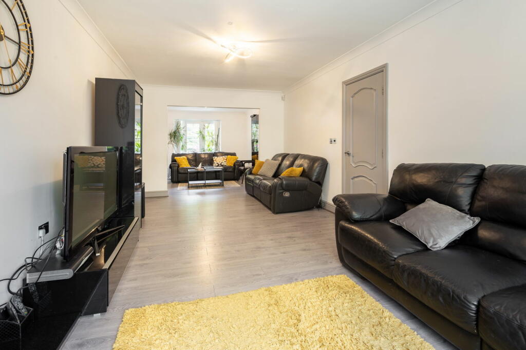Additional property image - Grange Park Drive, Bingley, BD16 1NJ