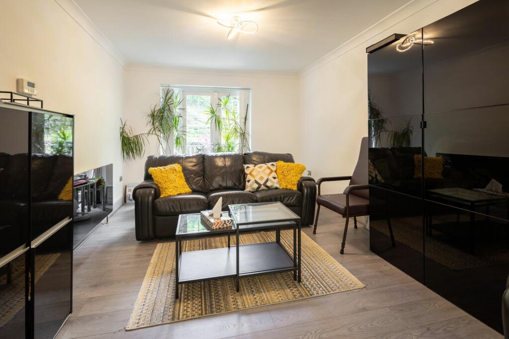 Additional property image - Grange Park Drive, Bingley, BD16 1NJ