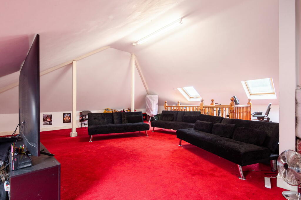 Additional property image - Grange Park Drive, Bingley, BD16 1NJ