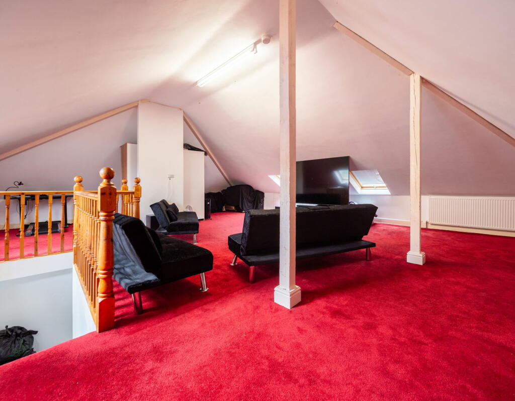 Additional property image - Grange Park Drive, Bingley, BD16 1NJ