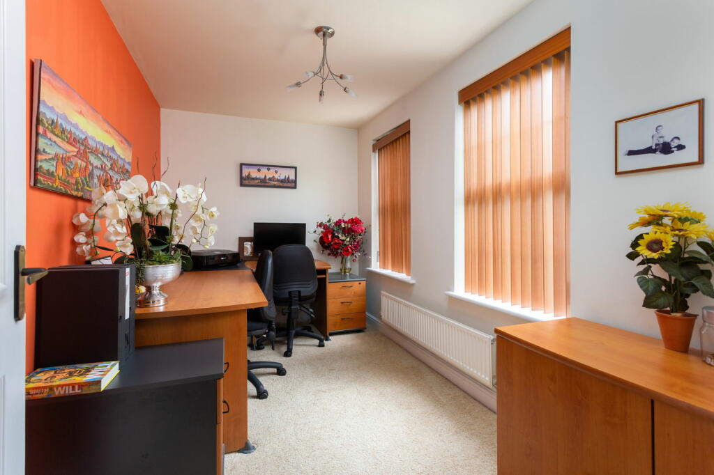 Additional property image - Overland Crescent, Bradford, BD10 9TG