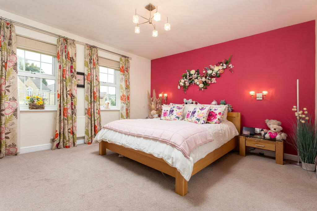 Additional property image - Overland Crescent, Bradford, BD10 9TG