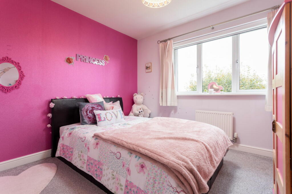 Additional property image - Overland Crescent, Bradford, BD10 9TG