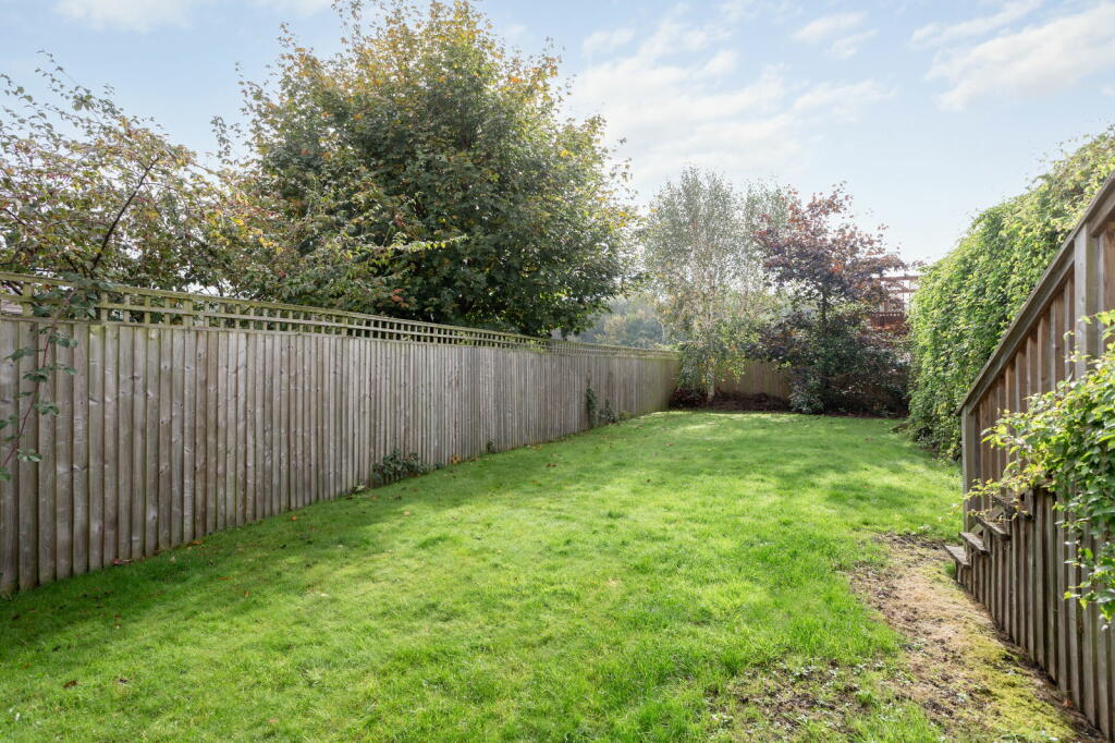 Additional property image - Overland Crescent, Bradford, BD10 9TG
