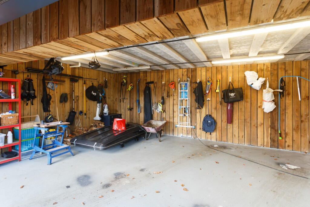 Additional property image - Skipton Road, Keighley, Bradford, BD20 6HJ