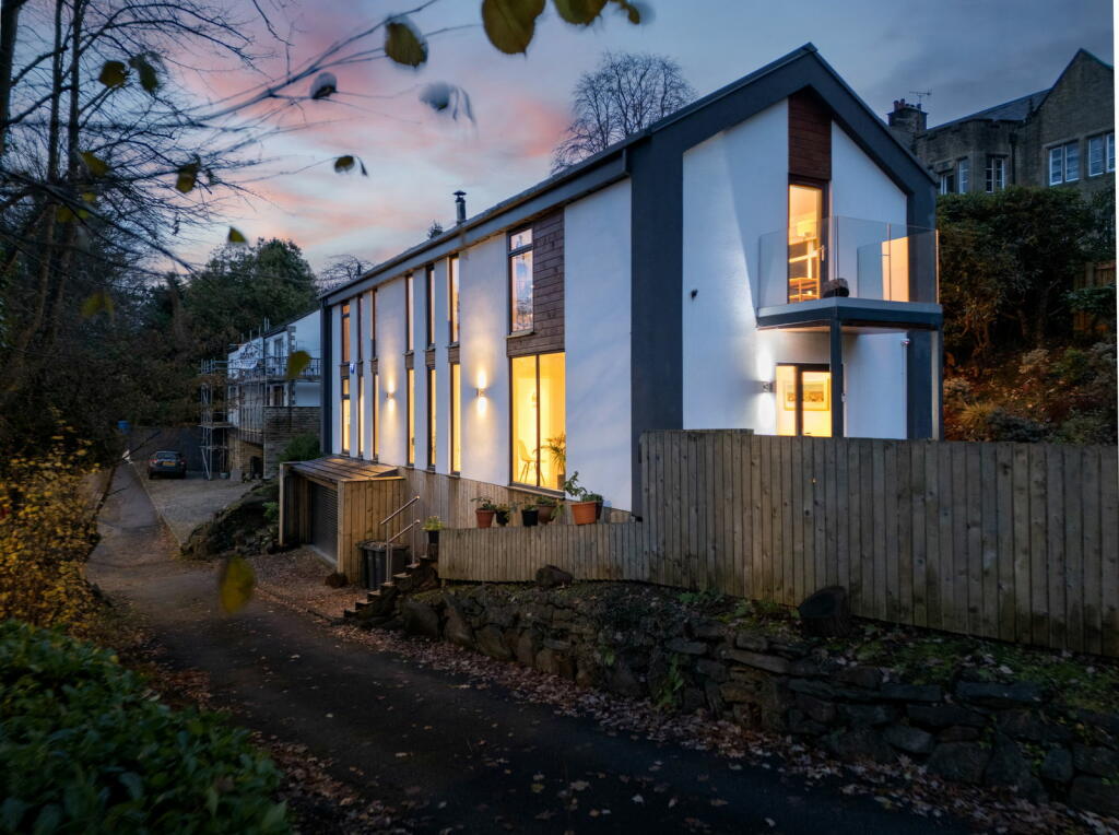 Additional property image - Skipton Road, Keighley, Bradford, BD20 6HJ