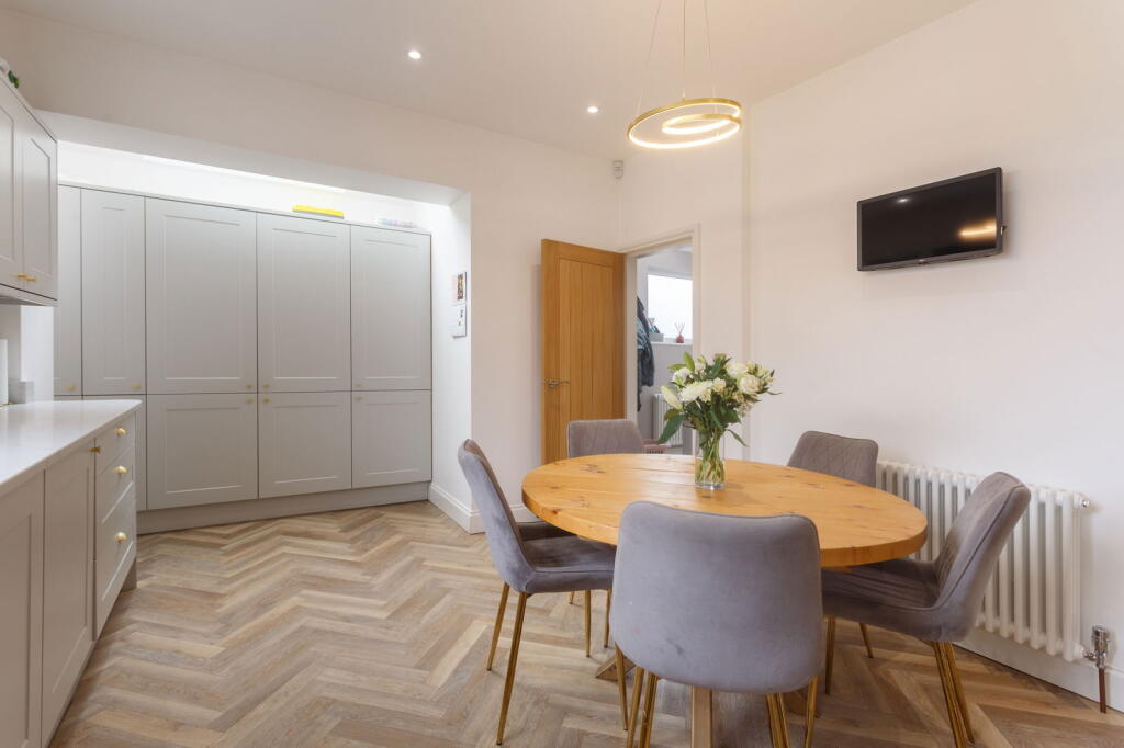 Additional property image - West Lane, Baildon, Shipley, BD17 5HD