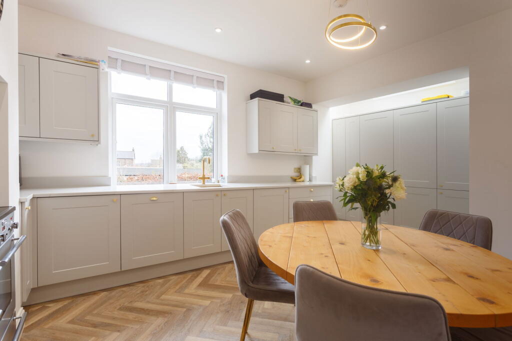 Additional property image - West Lane, Baildon, Shipley, BD17 5HD