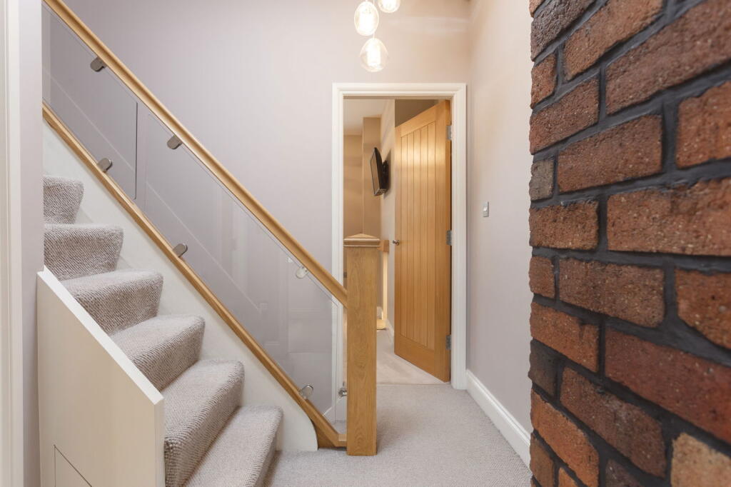 Additional property image - West Lane, Baildon, Shipley, BD17 5HD