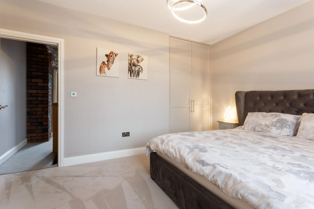 Additional property image - West Lane, Baildon, Shipley, BD17 5HD