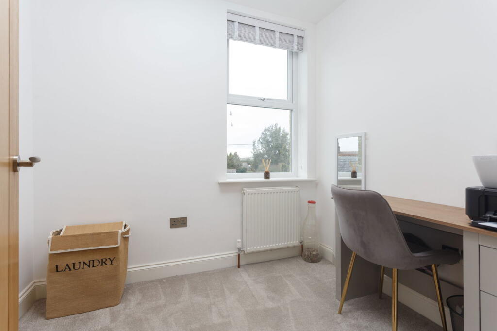 Additional property image - West Lane, Baildon, Shipley, BD17 5HD