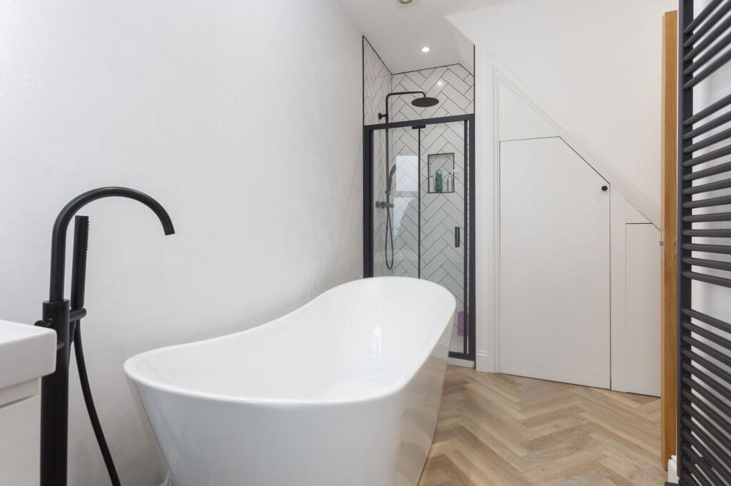 Additional property image - West Lane, Baildon, Shipley, BD17 5HD