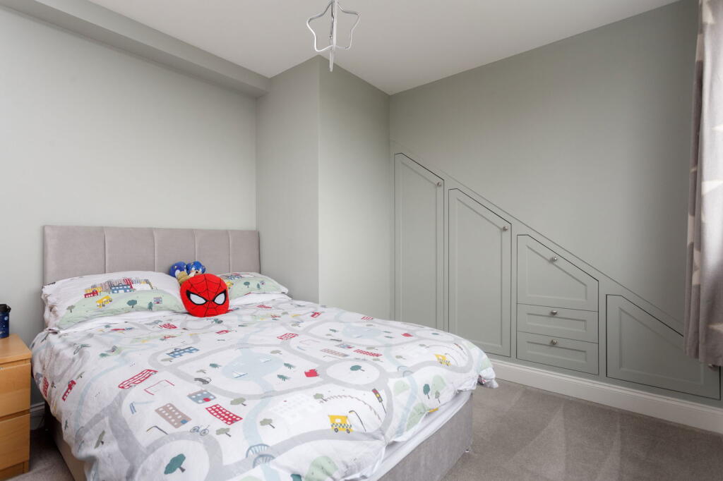 Additional property image - West Lane, Baildon, Shipley, BD17 5HD