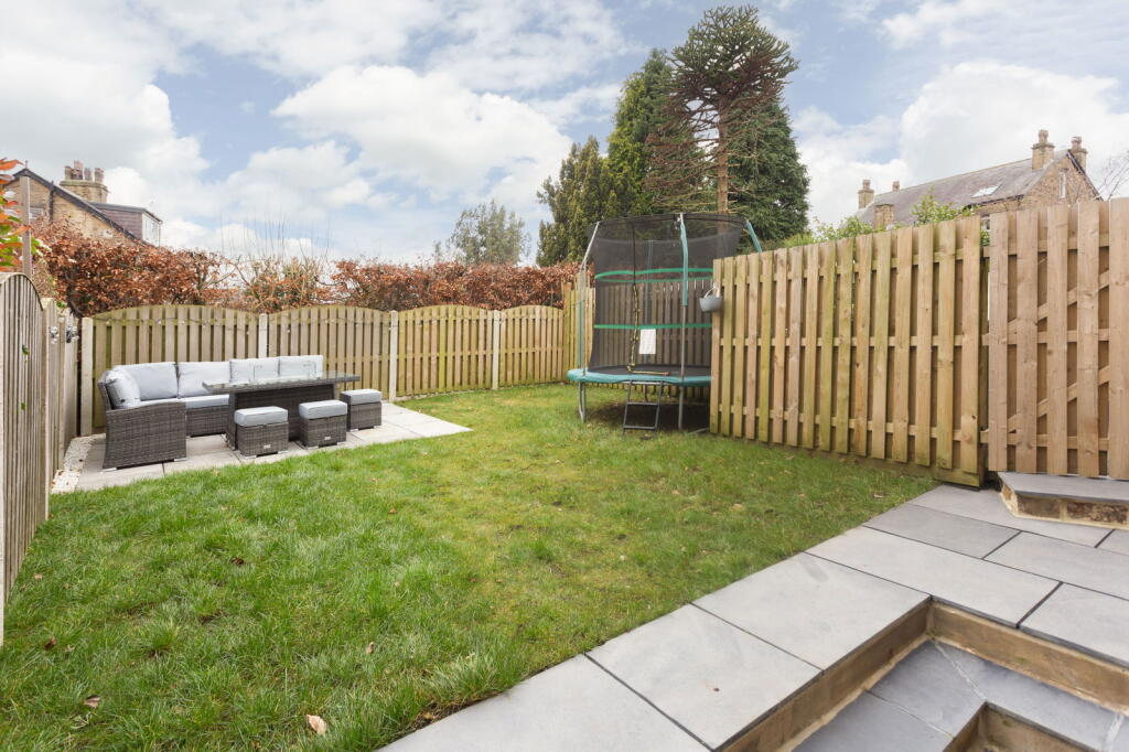 Additional property image - West Lane, Baildon, Shipley, BD17 5HD