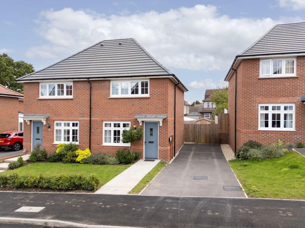 Main image of property: Edward Way, Leeds, LS12 5FB