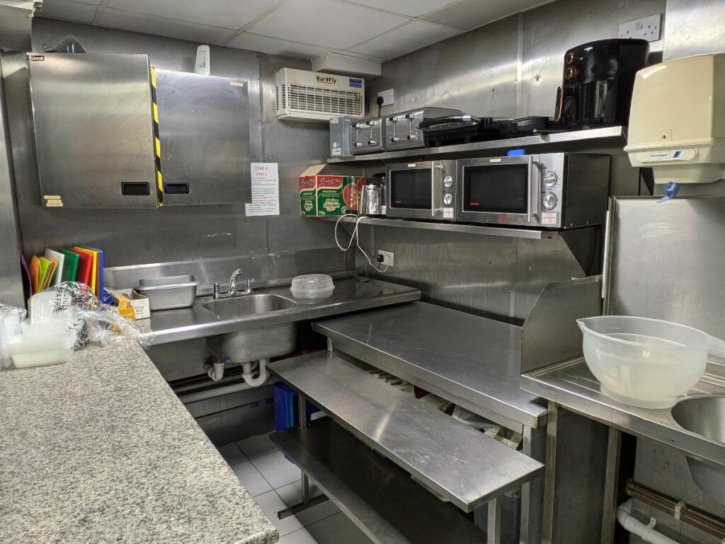 Additional property image - Clifton Street, Cardiff
