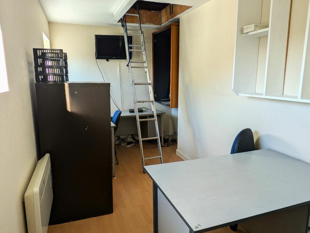 Additional property image - Clifton Street, Cardiff
