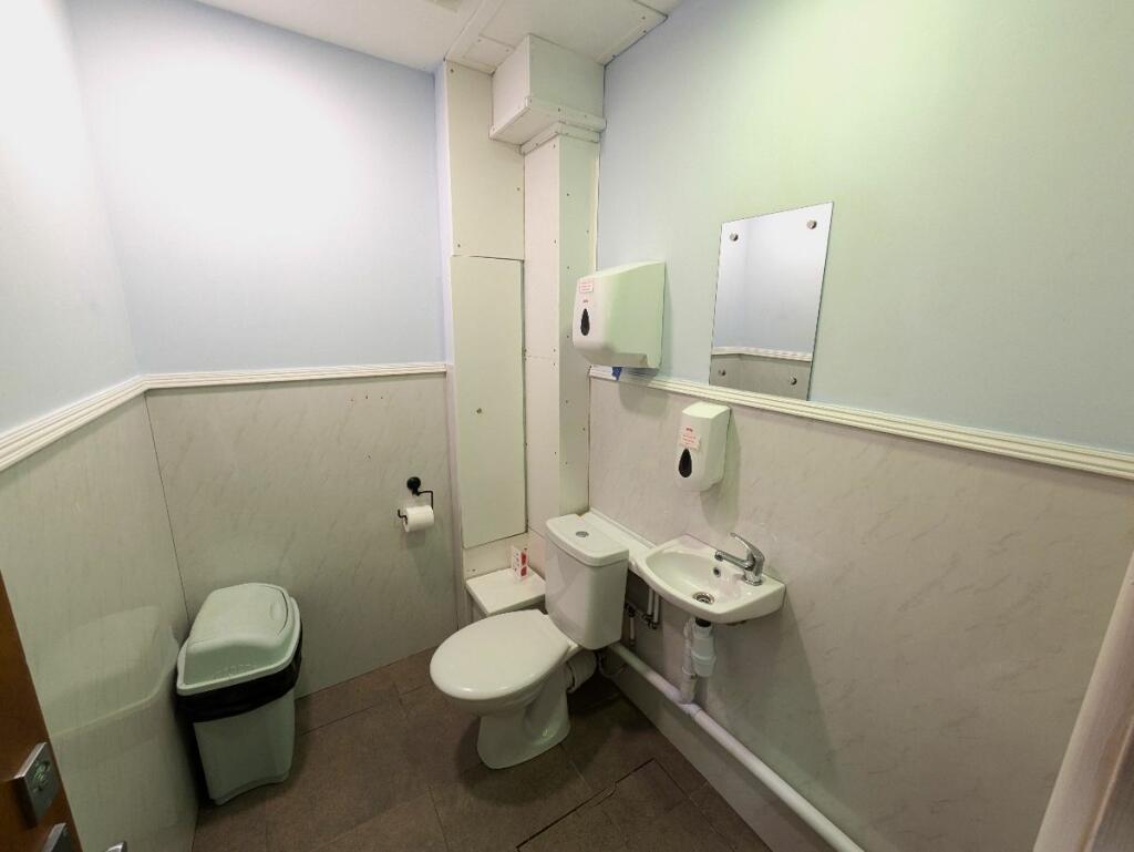 Additional property image - Clifton Street, Cardiff