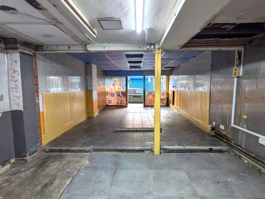 Additional property image - Clifton Street, Roath, Cardiff CF24 1LY