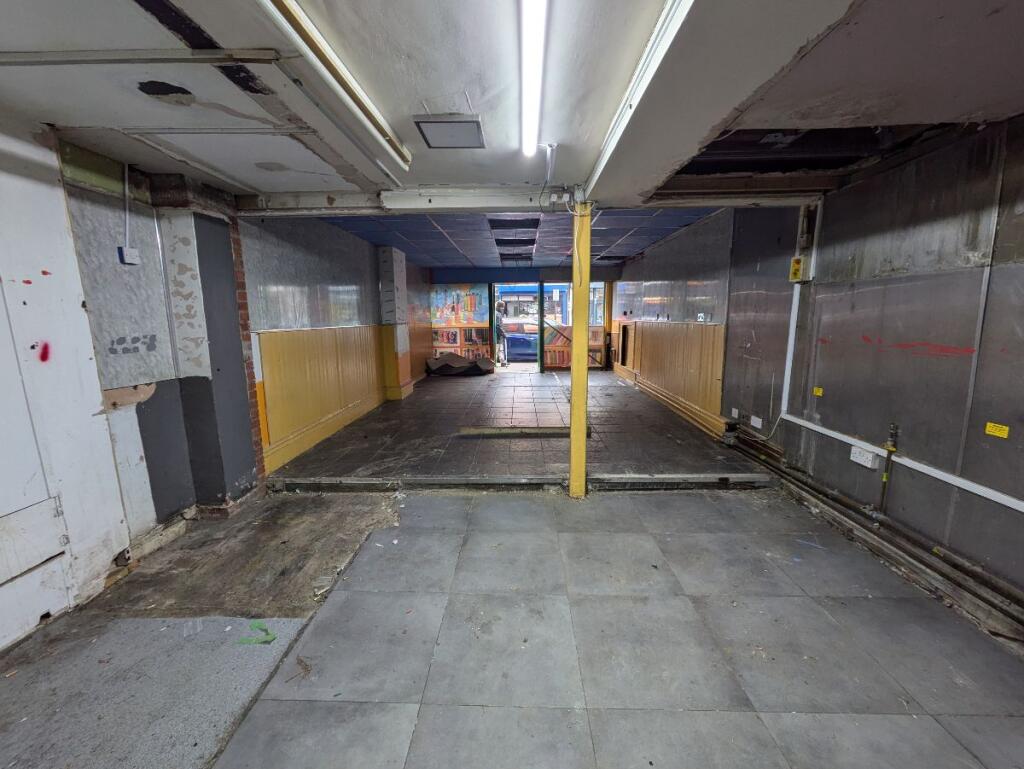 Additional property image - Clifton Street, Roath, Cardiff CF24 1LY