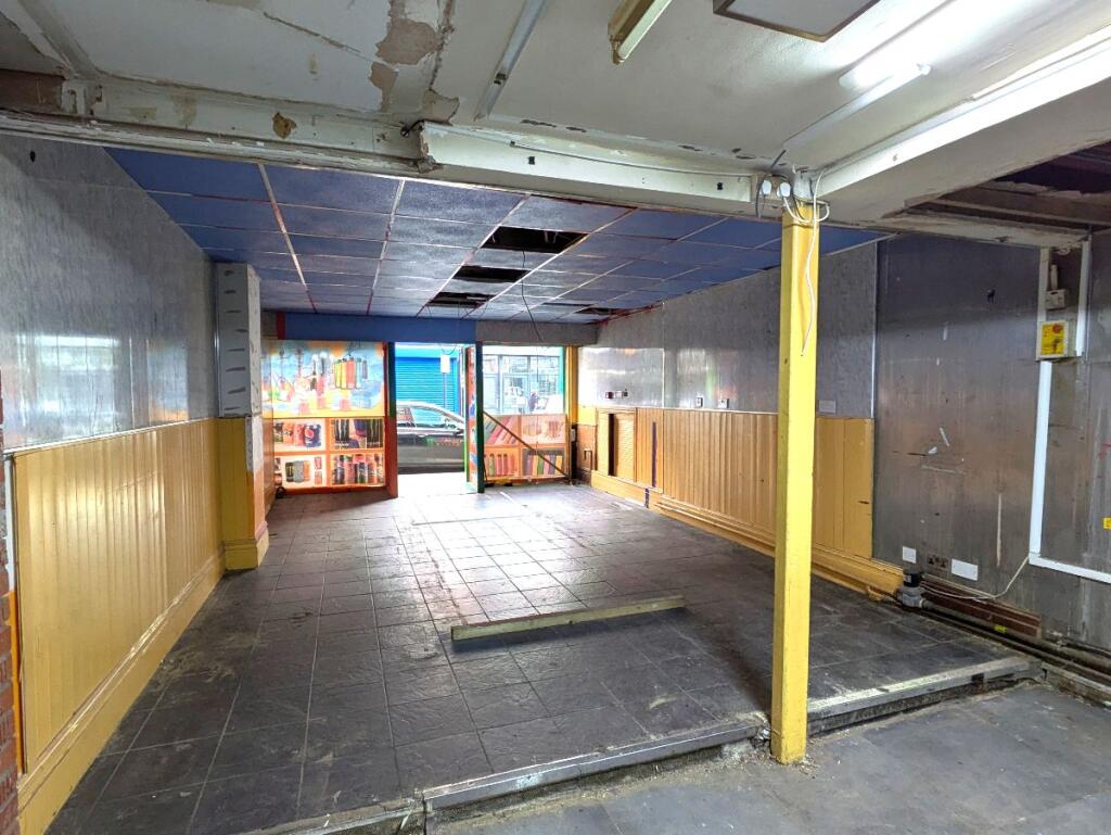 Additional property image - Clifton Street, Roath, Cardiff CF24 1LY